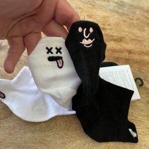 NEW 2Pk Stay Up Heel Tab Black & White Women's Socks